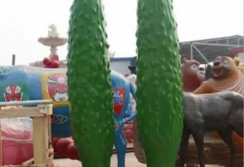 黃瓜雕塑廠家，仿真果蔬擺件，廣場玻璃鋼黃瓜雕塑小品