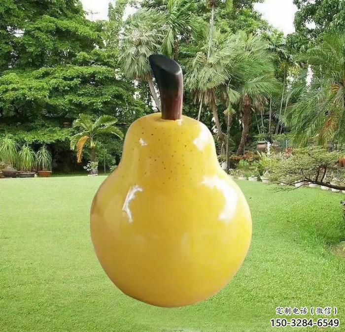 鴨梨雕塑廠家，仿真玻璃鋼鴨梨雕塑，園林水果擺件，