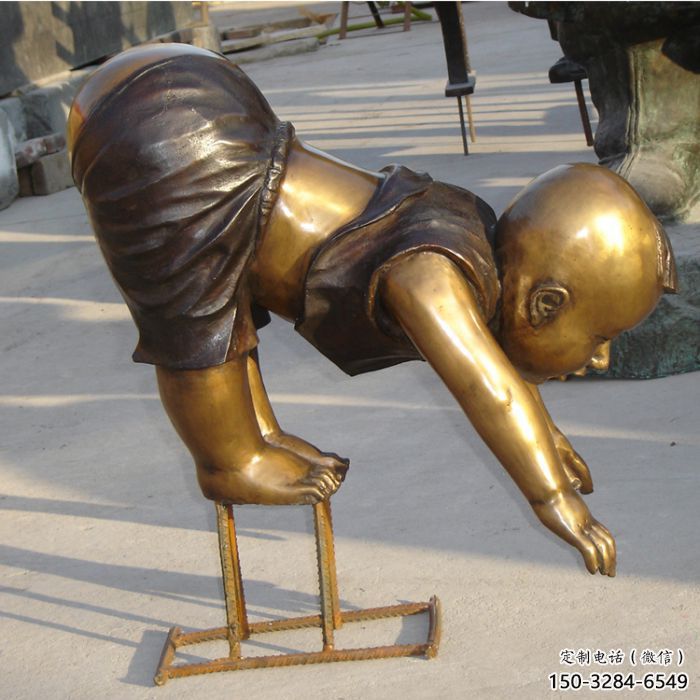 商業(yè)街小孩子雕塑供應(yīng)商 烤漆玩耍雕塑 彩繪童趣雕塑