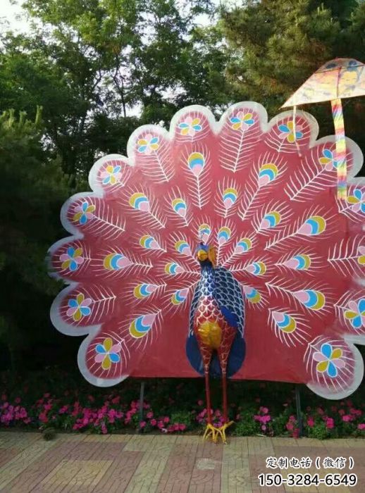 創意孔雀雕塑廠家 步行街店門口雕塑 動物小品