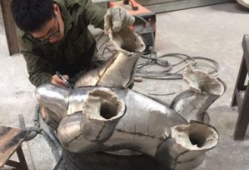 酒店猩猩雕塑廠家，水景系列，鍛造工藝