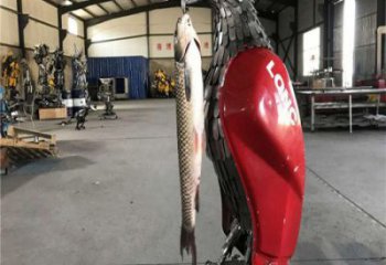 鐵藝機甲鳥釣魚雕塑