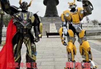 動漫牛魔王機器人雕塑