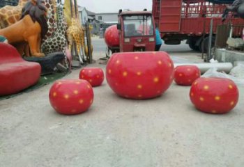 玻璃鋼草莓坐凳雕塑生產(chǎn)制作