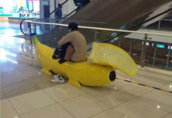 香蕉坐凳雕塑廠家