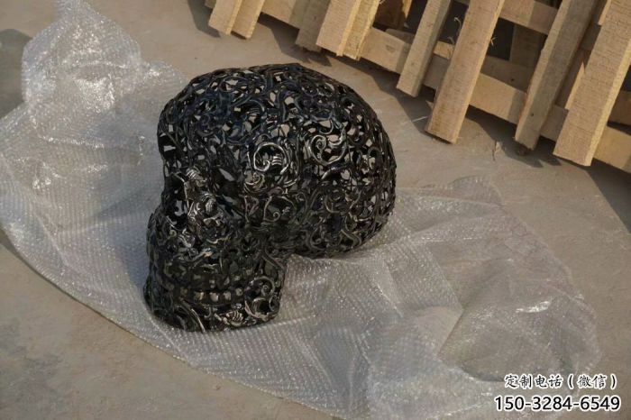 玉林酒店骷髏雕塑