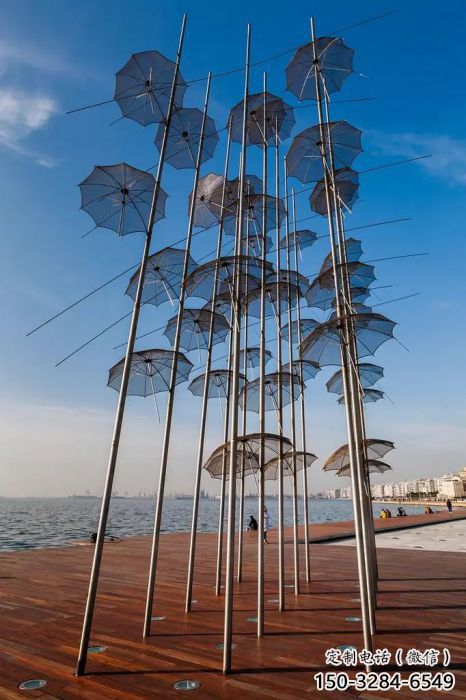 巴彥淖爾步行街雨傘雕塑