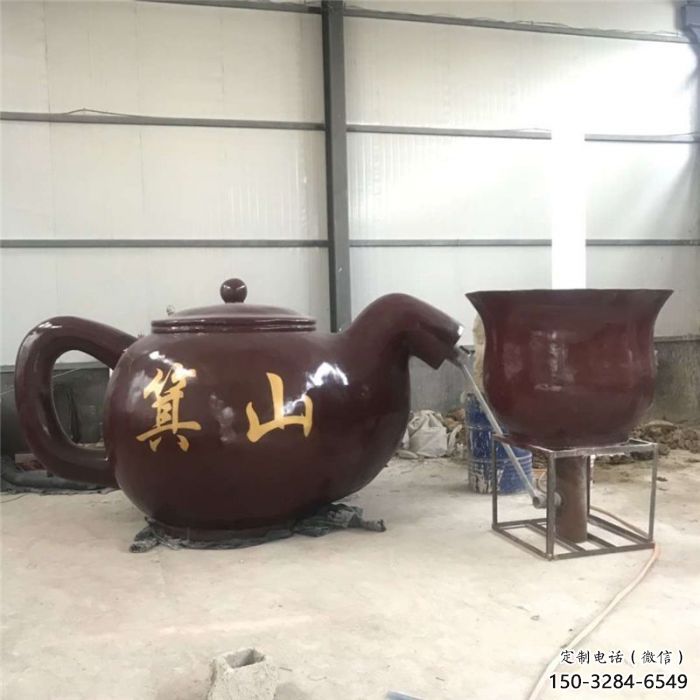 甘孜商業街酒壺雕塑