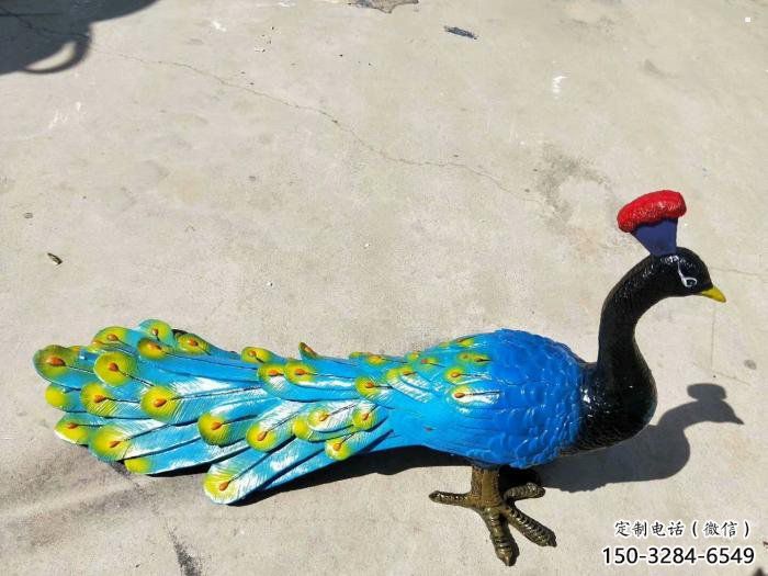 阿勒泰彩繪孔雀雕塑制作選用，景區(qū)案例，動物美陳雕塑