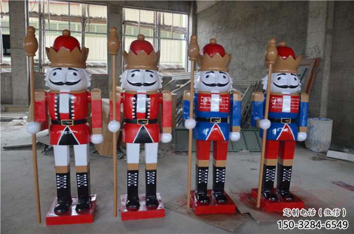 九龍坡公園撲克雕塑