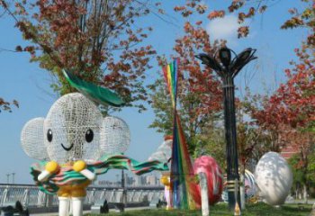 麗江戶外鏤空卡通雕塑供應，花園小品，鐵藝卡通雕塑展品